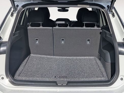 New 2026 Volkswagen Tiguan SE image 26