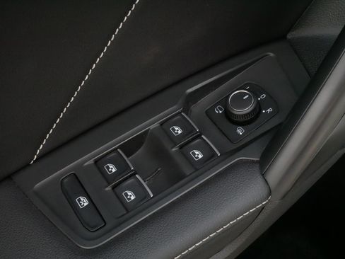 Certified 2023 Volkswagen Tiguan SEL R-Line AWD/4WD image 19