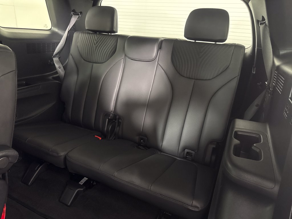 Used 2025 Hyundai Palisade Calligraphy FWD image 16