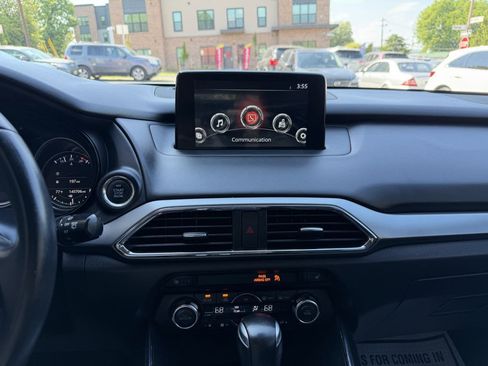 Used 2018 MAZDA CX-9 Touring FWD image 17