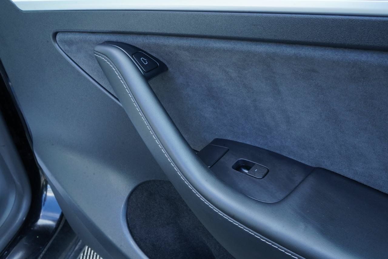 Used 2023 Tesla Model Y Performance AWD/4WD image 58