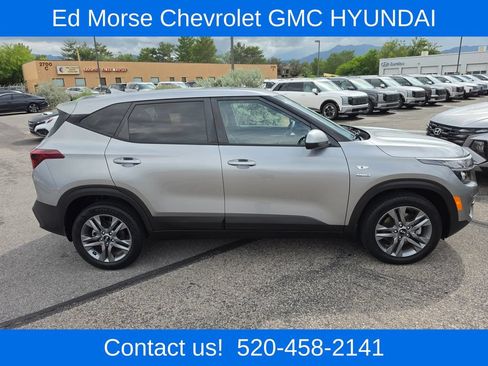 Used 2021 Kia Seltos LX AWD/4WD image 6