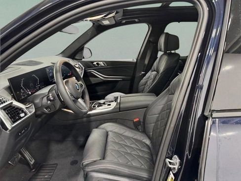 Used 2026 BMW X5 xDrive40i w/ M Sport Package AWD/4WD image 9