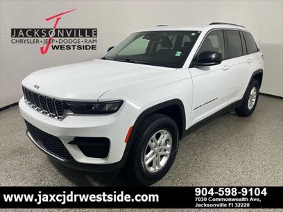 Certified 2023 Jeep Grand Cherokee Laredo w/ Trailer Tow Prep Group (B)