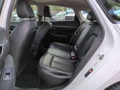 Used 2021 Hyundai Sonata Limited FWD image 14