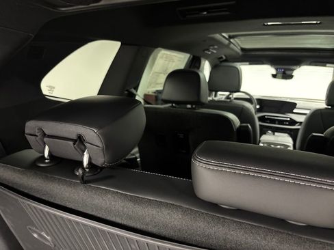 New 2026 Buick Enclave Sport Touring w/ Power Package image 18