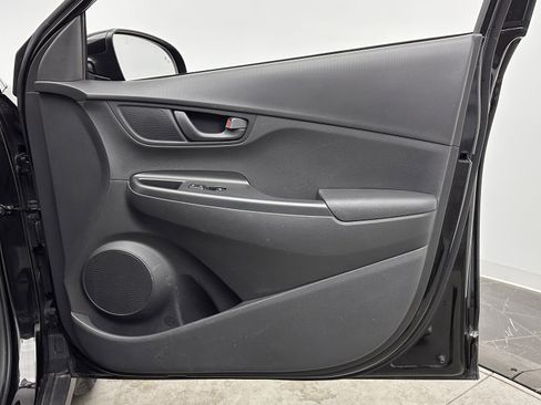 Used 2021 Hyundai Kona SEL w/ Cargo Package image 32