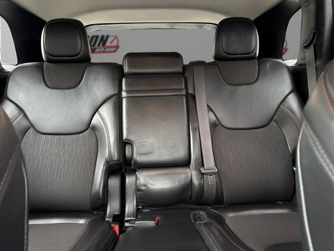 Used 2018 Jeep Cherokee Trailhawk image 18