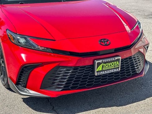 Used 2025 Toyota Camry SE w/ Multimedia Upgrade Package FWD image 5