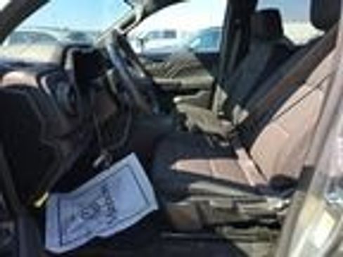 Used 2024 Chevrolet Colorado W/T image 9