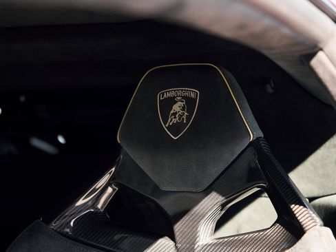 Used 2024 Lamborghini Huracan Sterrato image 36