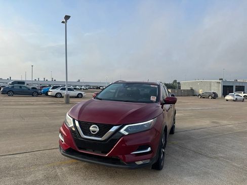 Used 2022 Nissan Rogue Sport SL w/ Premium Package FWD image 6