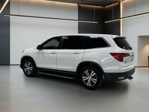 Used 2018 Honda Pilot EX image 3