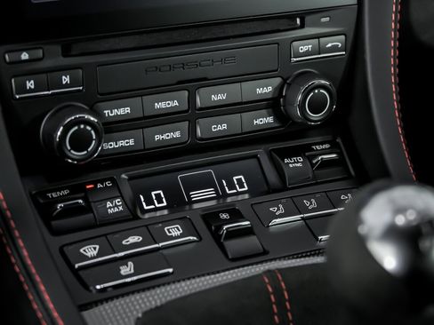 Used 2022 Porsche 718 Cayman GT4 image 34