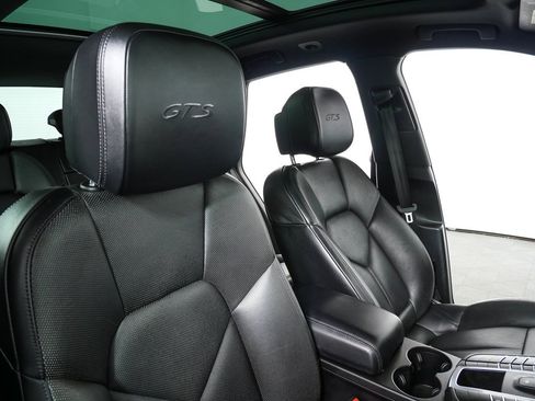 Certified 2017 Porsche Macan GTS image 25