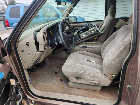 Used 1997 Chevrolet Silverado 1500 2WD Extended Cab image 9