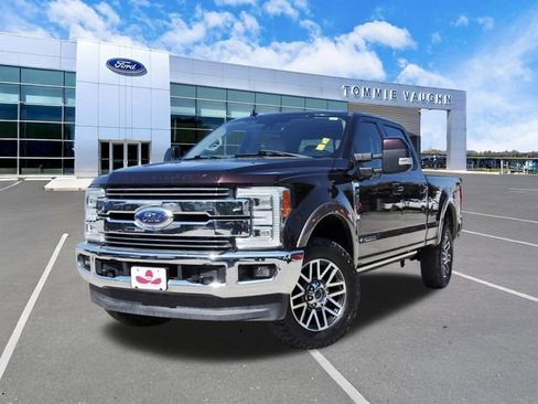 Used 2019 Ford F250 Lariat w/ Lariat Ultimate Package AWD/4WD image 1