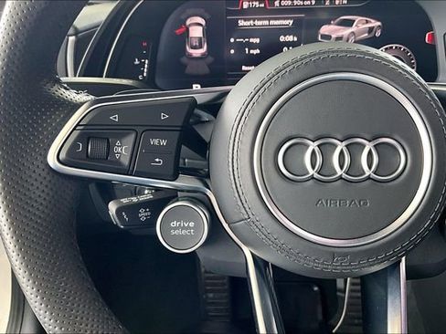 Used 2017 Audi R8 V10 w/ Carbon Exterior Package AWD/4WD image 7
