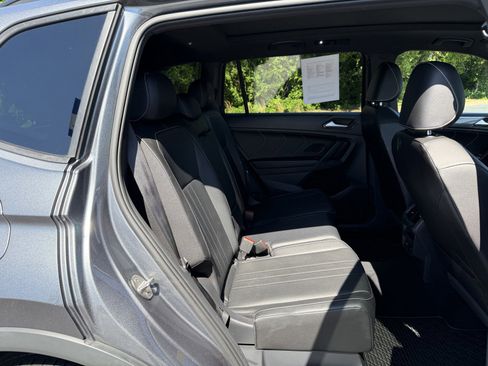 Used 2022 Volkswagen Tiguan SE R-Line AWD/4WD image 12