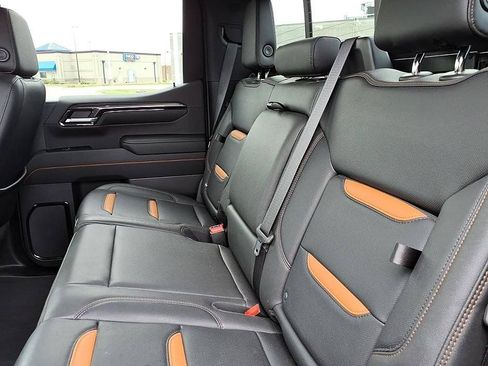Used 2023 GMC Sierra 1500 AT4 w/ Technology Package AWD/4WD image 24