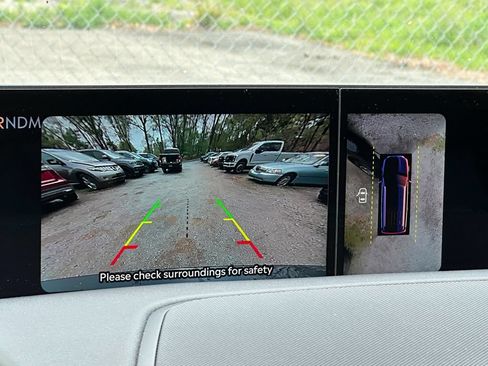 New 2025 Lincoln Navigator Reserve AWD/4WD image 16
