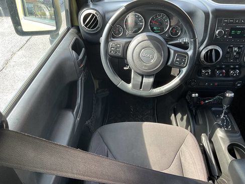 Used 2013 Jeep Wrangler Unlimited Sport image 27