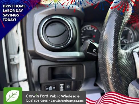 Used 2019 Toyota Tacoma TRD Sport AWD/4WD image 15