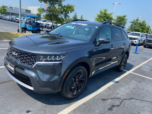 Used 2023 Kia Sorento S AWD/4WD image 3