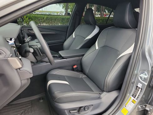 Used 2026 Toyota Camry SE FWD image 17