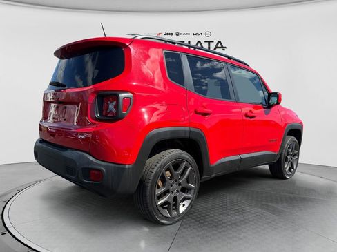 Used 2022 Jeep Renegade Latitude w/ Sun/Sound Group image 5