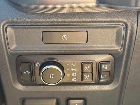 Used 2025 Ford F150 Lariat w/ Equipment Group 502A High AWD/4WD image 27