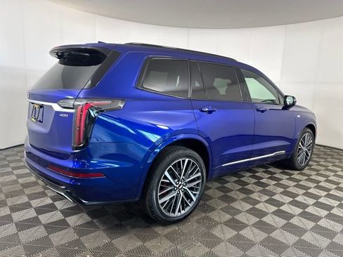 Used 2023 Cadillac XT6 Sport image 3