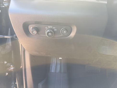 Used 2018 Chevrolet Traverse LT AWD/4WD image 34