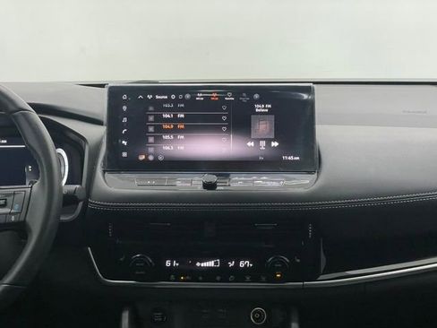 Used 2024 Nissan Rogue SL image 4