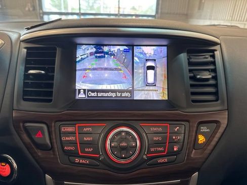 Used 2018 Nissan Pathfinder Platinum w/ Cargo Package AWD/4WD image 29