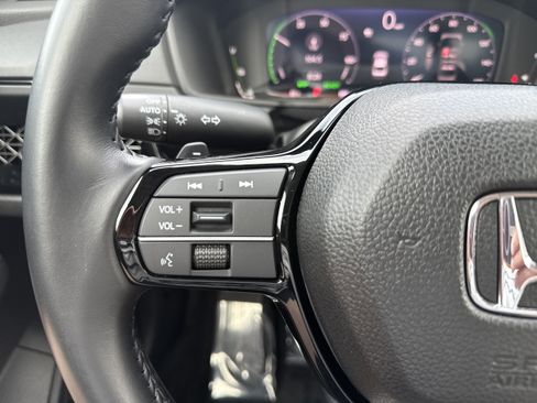 Used 2024 Honda Accord Touring image 16