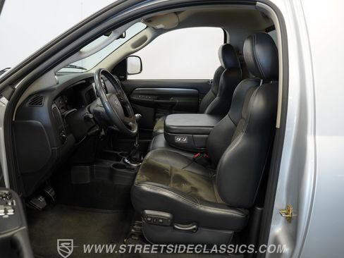 Used 2004 Dodge Ram 1500 Truck 2WD Regular Cab image 3