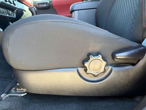 Used 2023 Toyota Tacoma SR image 9