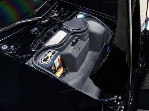 Used 2006 Ford GT RWD image 71