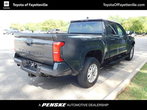 Used 2025 Toyota Tacoma SR5 AWD/4WD image 4
