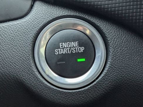 Used 2023 Chevrolet Equinox RS FWD image 37