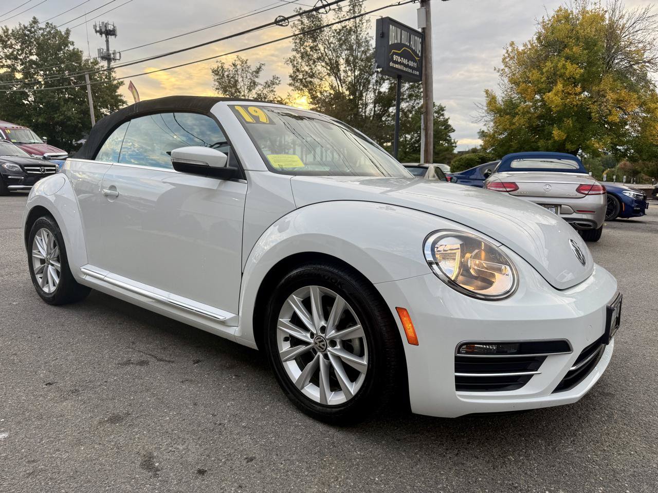 Used 2019 Volkswagen Beetle 2.0T SE FWD image 7