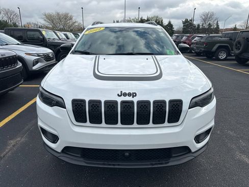 Used 2022 Jeep Cherokee Latitude w/ Sun & Sound Group image 2