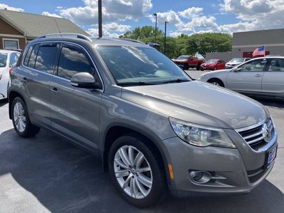 Used 2010 Volkswagen Tiguan SE