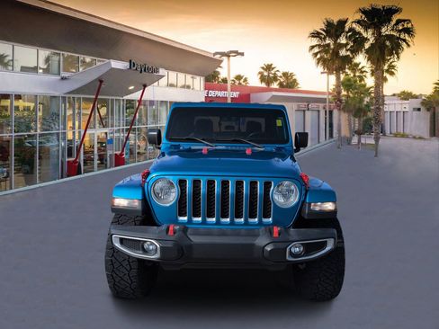 Used 2022 Jeep Gladiator Overland w/ Trailer Tow Package AWD/4WD image 8
