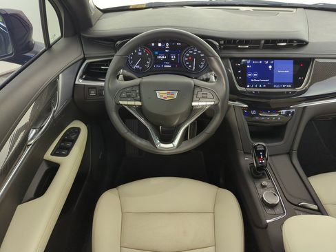 Used 2024 Cadillac XT6 Sport w/ Technology Package AWD/4WD image 13