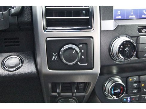 Used 2020 Ford F250 Platinum AWD/4WD image 25