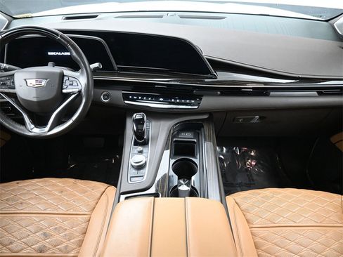 Used 2022 Cadillac Escalade ESV Sport w/ Touring Package image 4