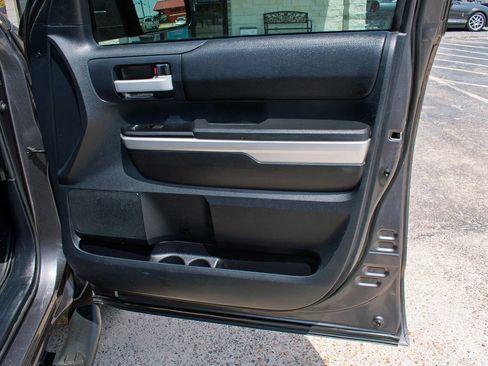 Used 2014 Toyota Tundra SR5 w/ SR5 Upgrade Package RWD image 34