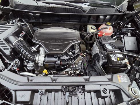 Used 2017 Cadillac XT5 Luxury w/ Driver Awareness Package image 14